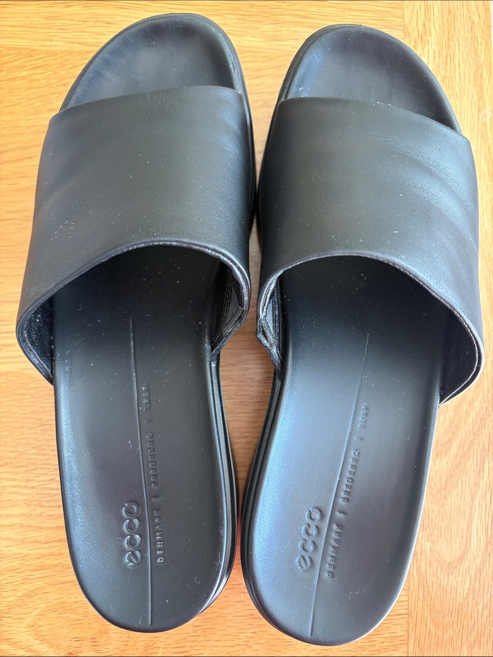 Ecco Black Leather Slide Sandals For Women